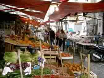 Sizilien, alte Märkte, wenn Sie Lust haben machen wir gerne einmal mit Ihnen einen Ausflug dorthin, denn auch wir gehen dort gerne einkaufen